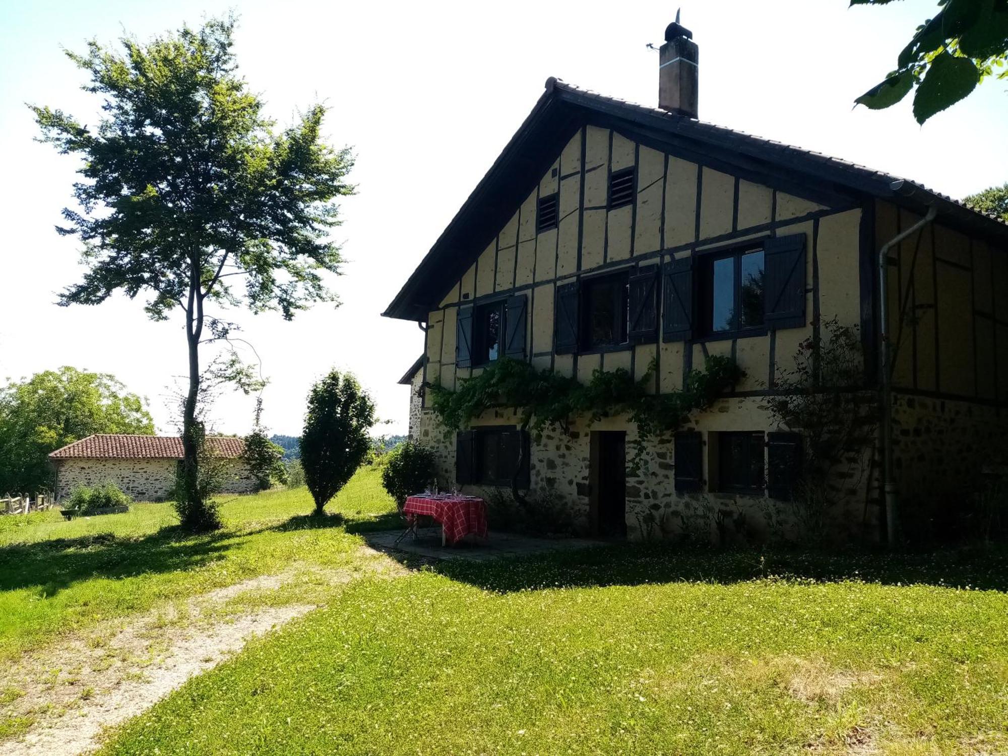 A La Campagne, Bain De Soleil Ou Coin Du Feu Holiday home